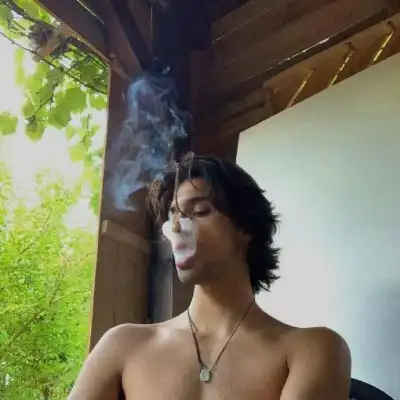 晏青梦